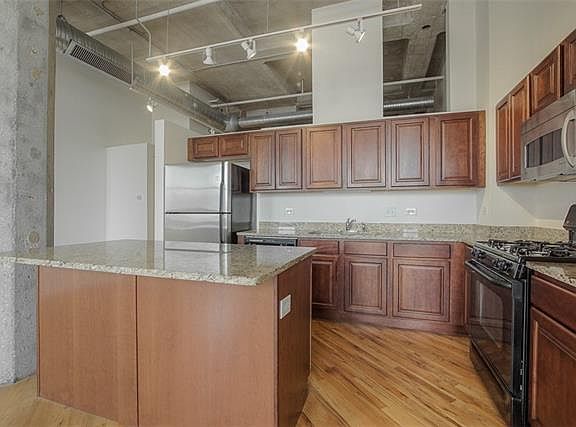 5th image of 2107 Grand Blvd APT 1003