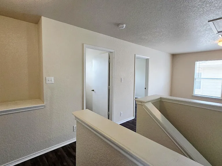 8015 Thicket Pass — Photo 24