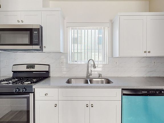 4th image of 307 Rosemont Ave #1/2
