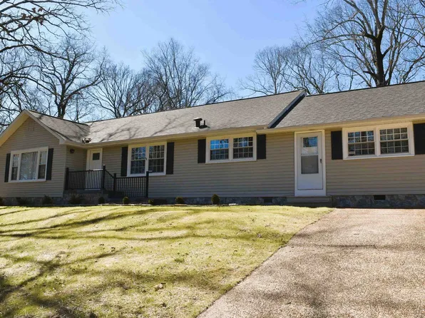 1039 Stewart Ave, Florence, AL 35630