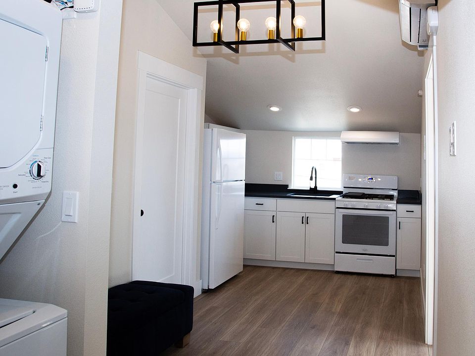 1351 Terrace, Unit 300 2 Bedroom Loft beauty with oversized bedrooms and exposed beam ceilings. Watch campus from your kitchen sink.