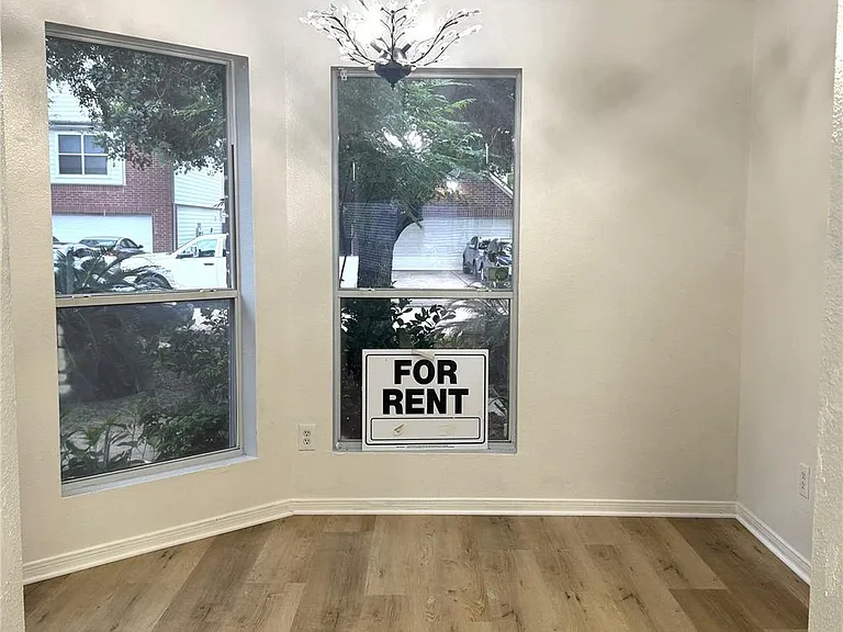 5615 Darby Square Trl — Photo 8