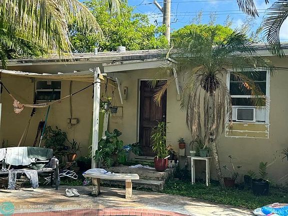 4th image of 1200 NE 1st Ave