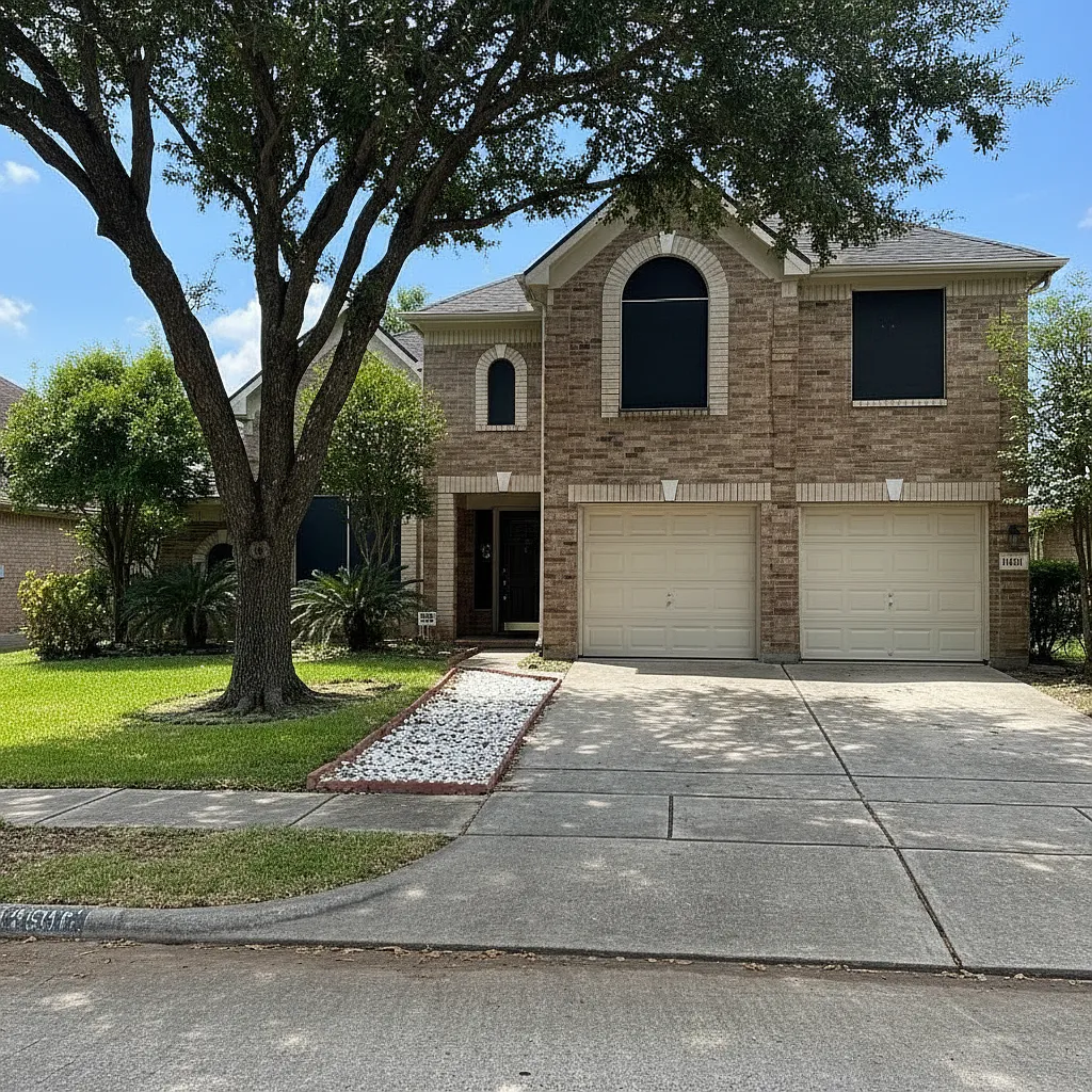 4 bed, 2.5 bath, 2542 sqft, $2,300 — Photo 1