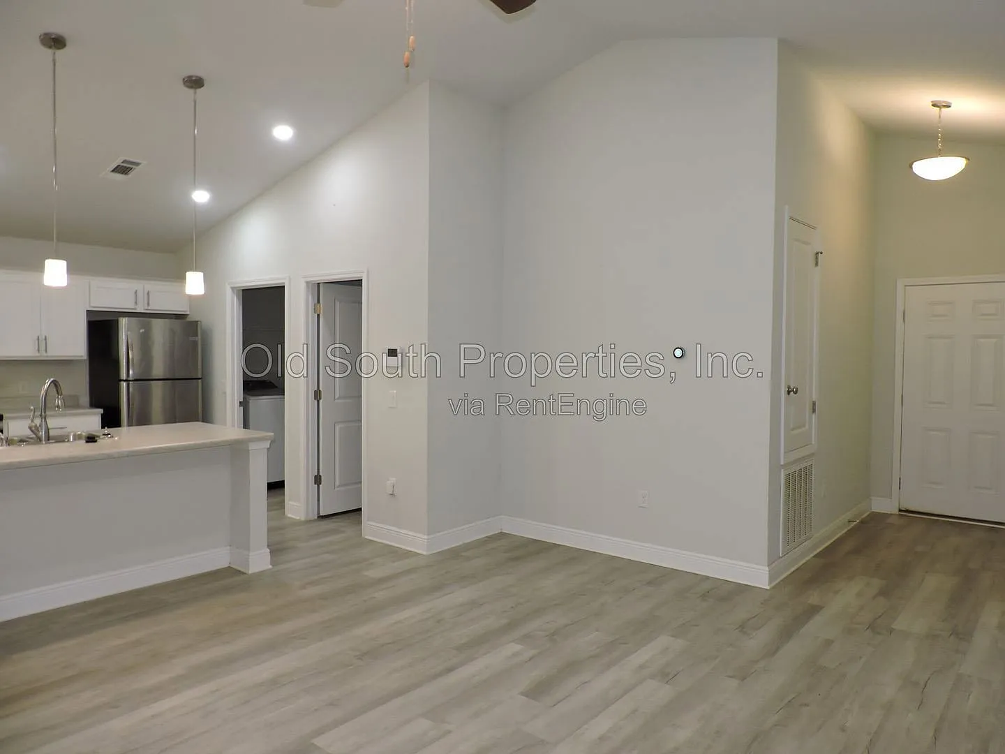 3 bed, 2.0 bath, 1519 sqft, $1,750 — Photo 4