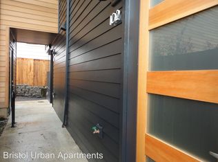 17 SE 63rd Ave STE 102, Portland, OR