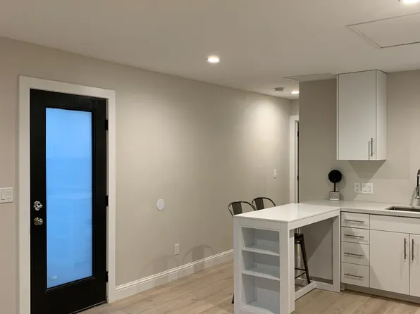 612 Patricia Dr #A, San Luis Obispo, CA 93405