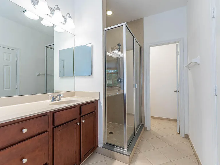 10283 Wellington Parc Dr — Photo 23
