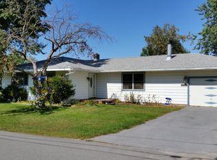 22245 Twin Oaks Dr, Watertown, NY 13601
