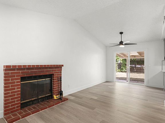 4th image of 567 Shannon Drive