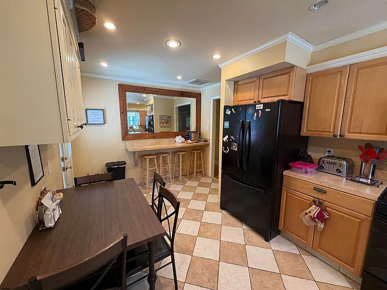 415 N Harvard Ave — Photo 8