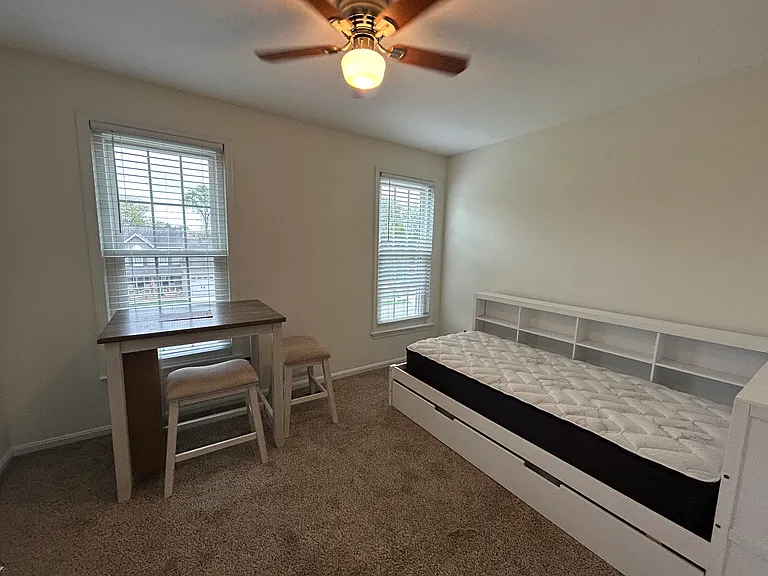 215 Hitching Post Dr — Photo 12