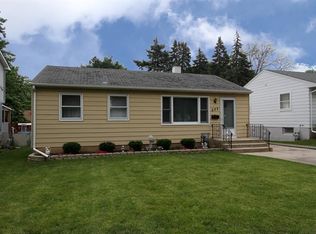 223 N Berteau Ave, Bartlett, IL 60103
