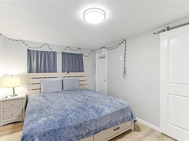 1023 Roberta St — Photo 12