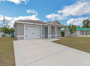 325 NE 29th Terrace Cpe, Coral, FL 33909