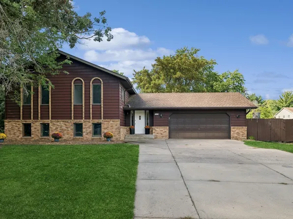 8445 W River Rd, Brooklyn Park, MN 55444