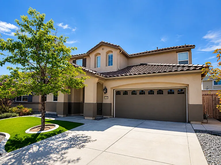 10680 Washington Park Dr — Photo 2
