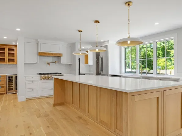 41 Westford Farm Rd, Duxbury, MA 02332