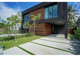 401 NW 52nd St, Miami, FL 33127