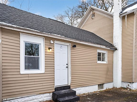 5th image of 127 Conkey Ave