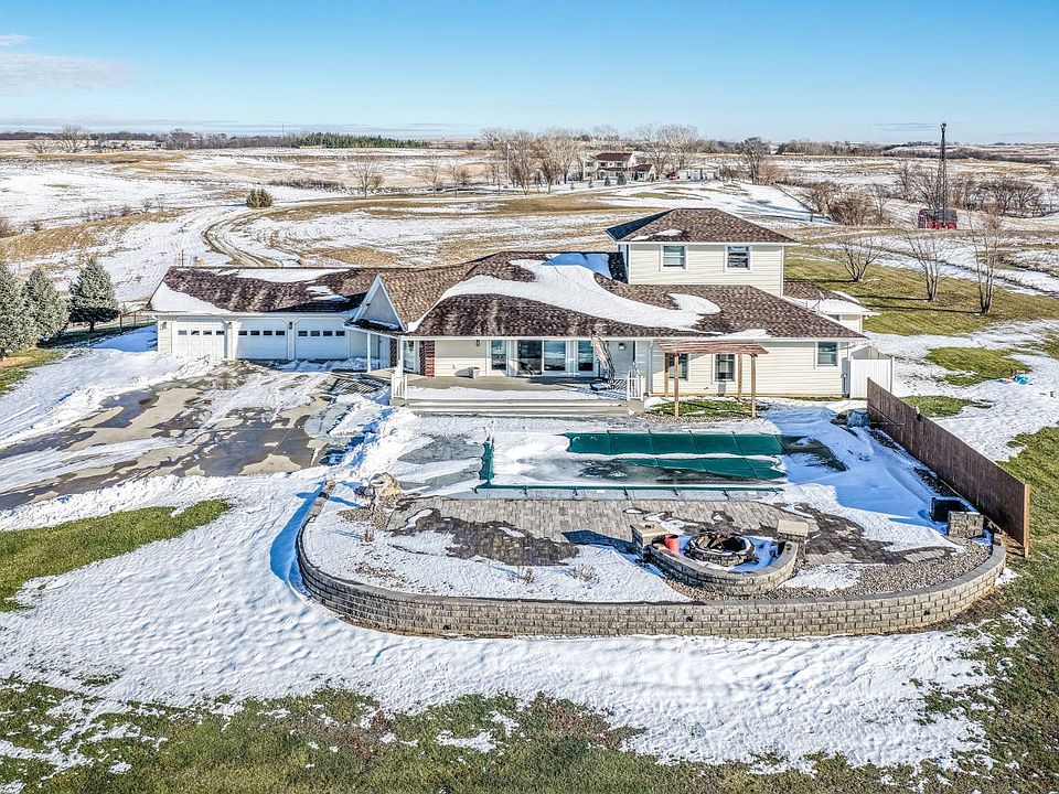 3014 Fieldcrest Dr, Missouri Valley, IA 51555 | MLS #11616017 | Zillow
