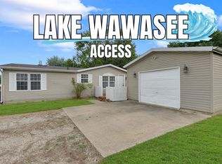 11131 N Wawasee Cir W, Cromwell, IN 46732