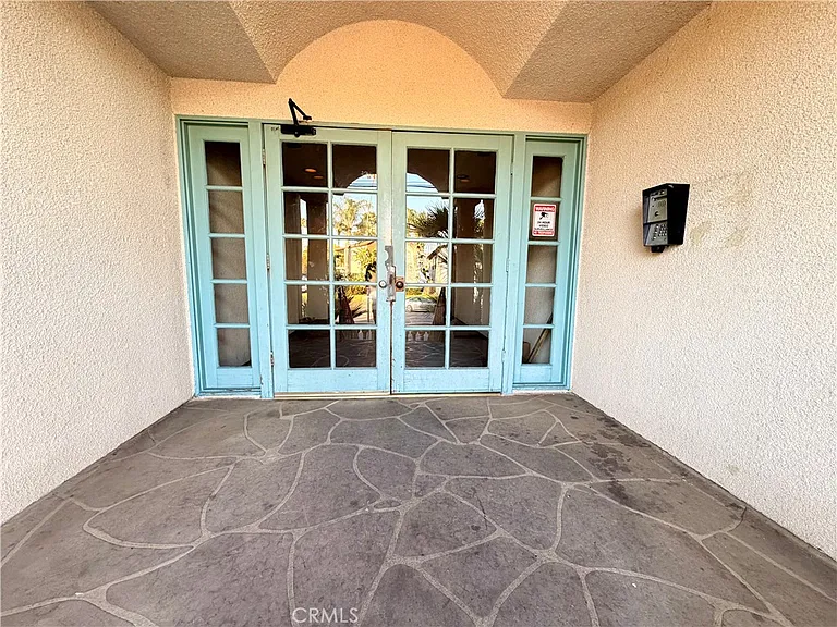 4970 Kester Ave #10 — Photo 17