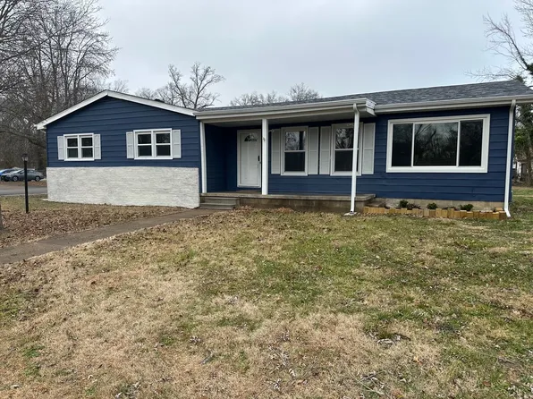 1350 Sebring Way, Carbondale, IL 62901