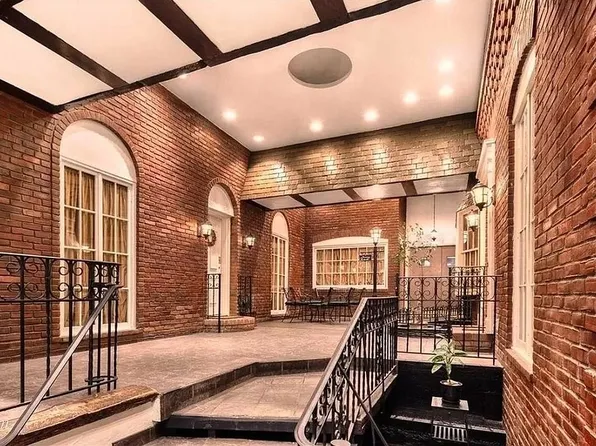 215 E 24th St APT 715, New York, NY 10010