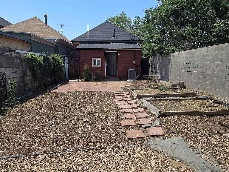 3734 N Franklin St — Photo 17