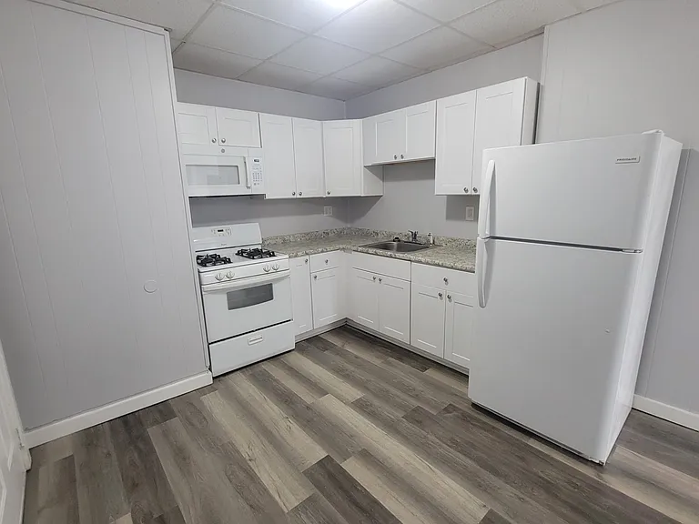 8 Malden St — Photo 2