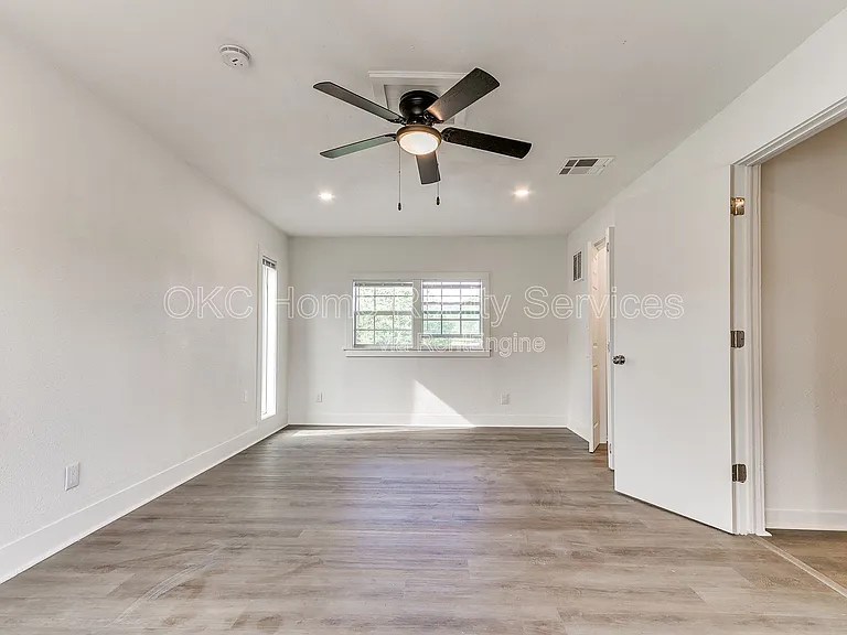 1812 W Noble Ave — Photo 94