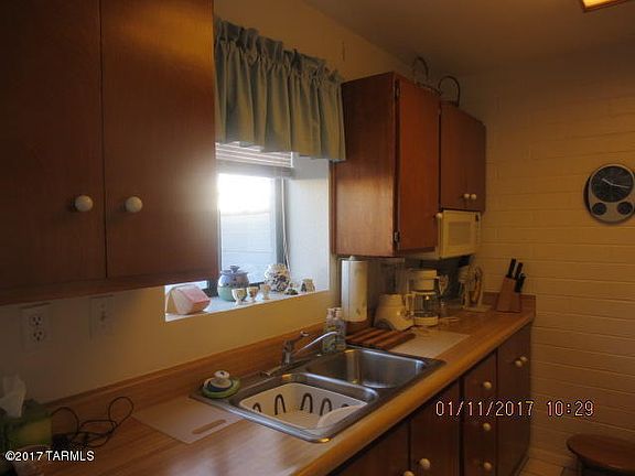 5th image of 1735 S Jones Blvd APT J6