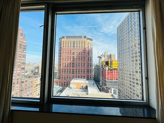 Rented by Living Quest Real Estate Inc. | media 28