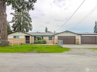 218 12th St NW, Puyallup, WA