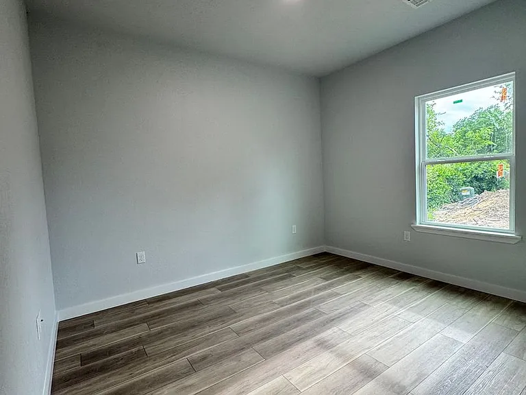 6308 N Boulder Ave W — Photo 2