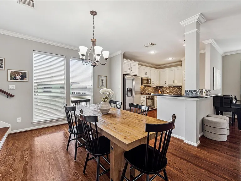 920 Cohn St — Photo 9