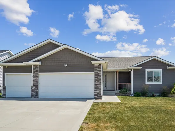1319 NW Reinhart Dr, Ankeny, IA 50023