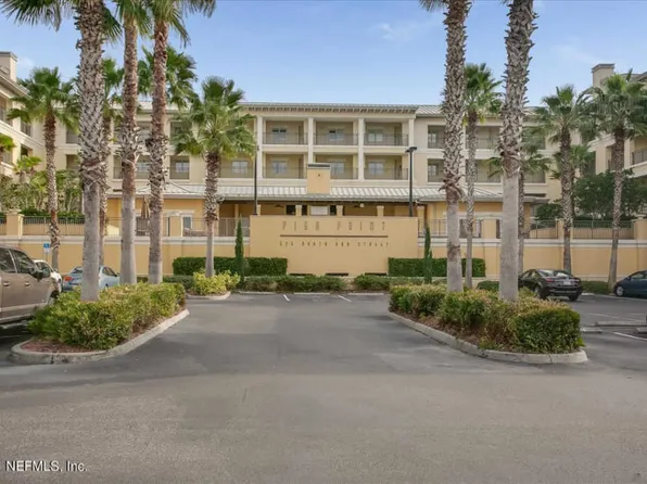525 N 3rd St Unit 215, Jacksonville Beach, FL 32250
