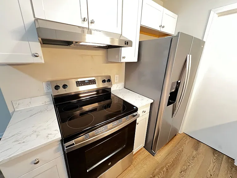 209 Cedar St #D3 — Photo 6