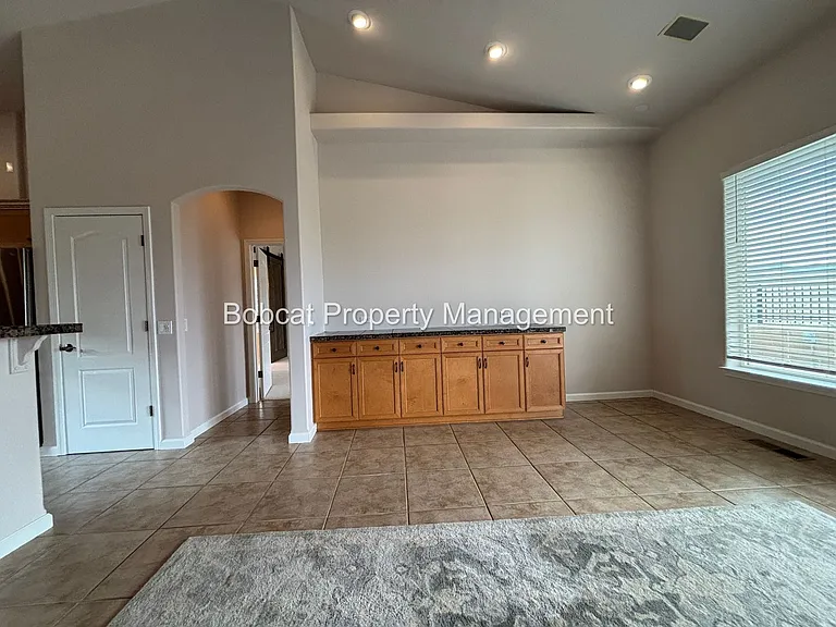 963 Ranchview Cir — Photo 30