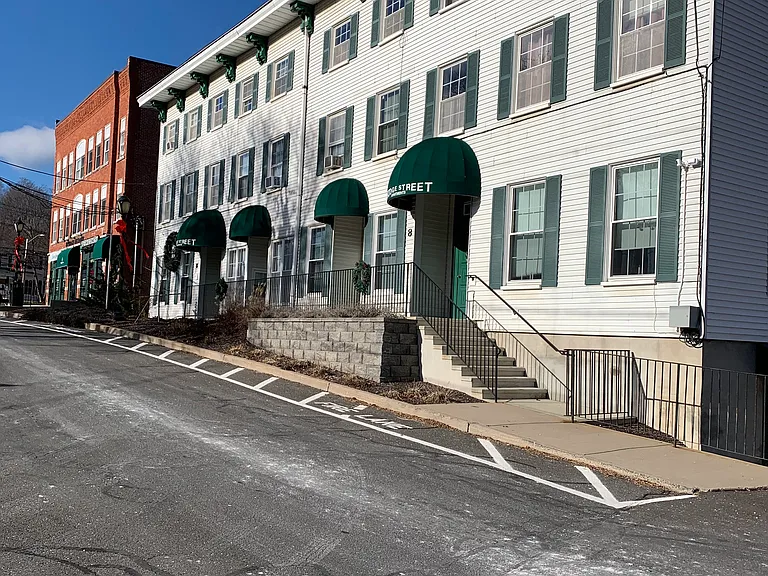 8 Bridge St #102 — Photo 7