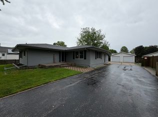 201 N Scandia St, Alpha, IL 61413