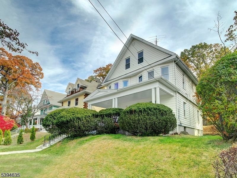 1st image of 562 Lincoln Ave
