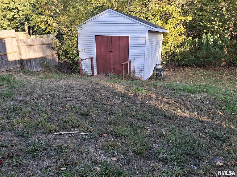 Listing photo 5