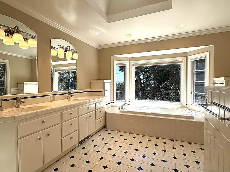 22505 Rolling Hills Rd — Photo 23