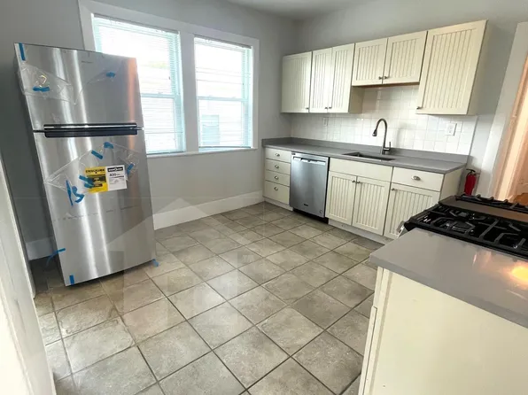 67 Raymond Ave #3, Somerville, MA 02144