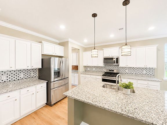 4th image of 119 Cherry Grove Dr