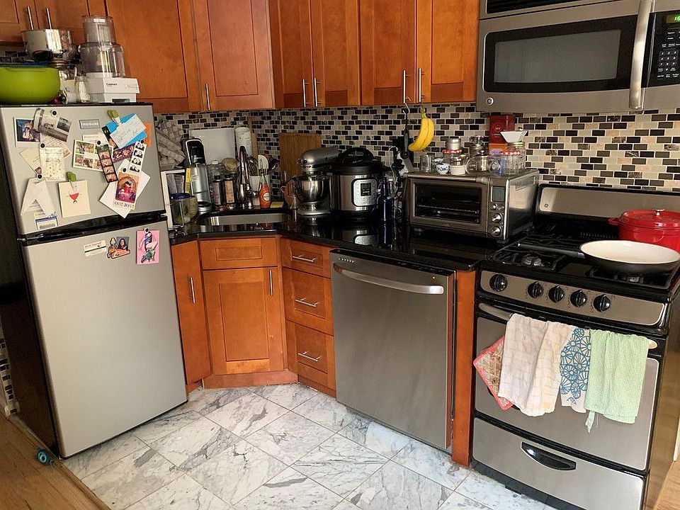 2nd image of 63 Pitt St APT 4R