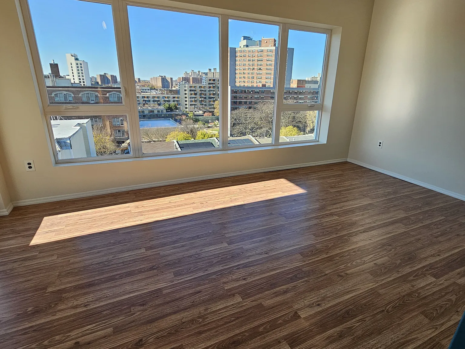 1 bed, 540 sqft, $2,696 — Photo 3